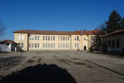 Основно училище “Св. Св. Кирил и Методий”