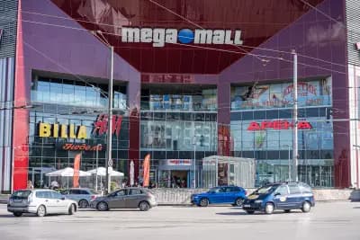 Кино Арена Уест Мол