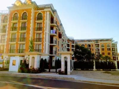 Oasis Laguna Apartments