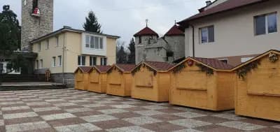 Център Долна баня