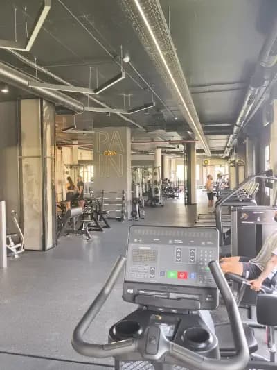 Фитнес център Vitality Gym