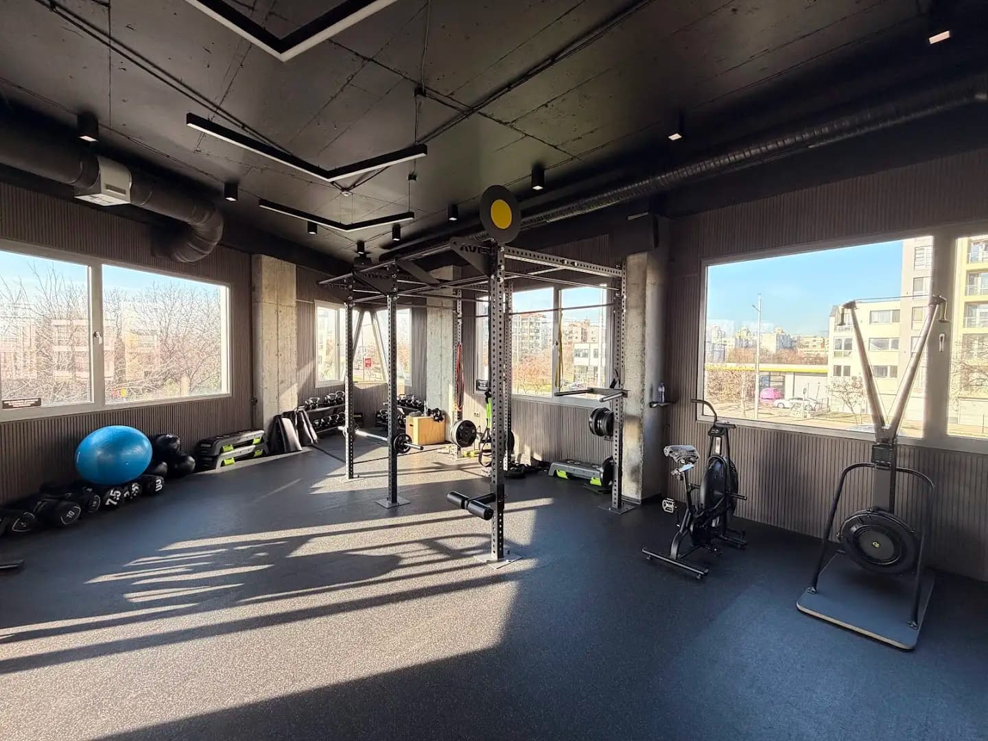 Фитнес център Vitality Gym