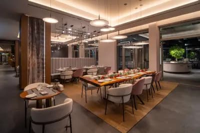 A Priori Restaurant & Garden
