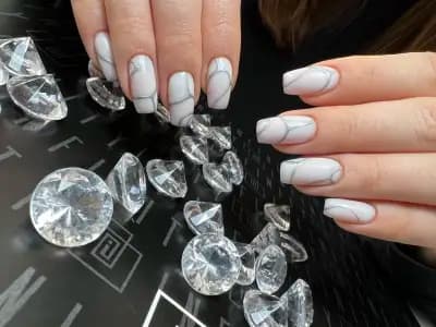 Studio Nora art nails