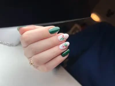 Studio Nora art nails