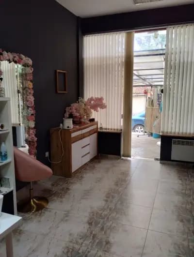 Glamur Beauty bar - Студио за маникюр, педикюр, кола-маска и фризьор
