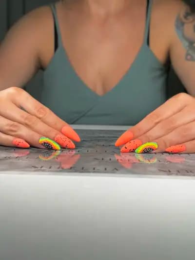 Black and white nail studio