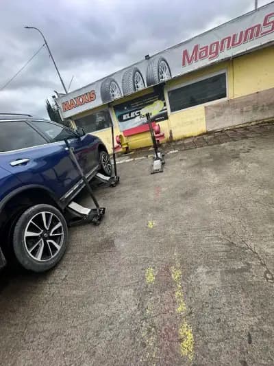 Център за гуми Magnum Stone