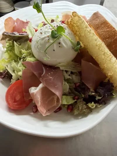 Casa di Fratelli - Grill, Pizza, Pasta Restaurant