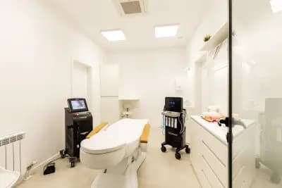 iClinic София - Дерматология, Лазери, Естетика