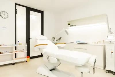 iClinic София - Дерматология, Лазери, Естетика