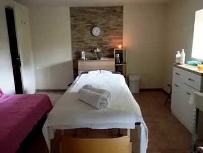 INI Massage Studio