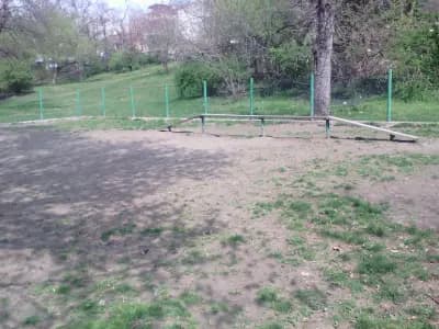 Кучешки парк „Парашутна кула“