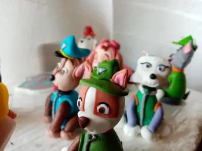 Захарни фигури и сладкарски инструменти