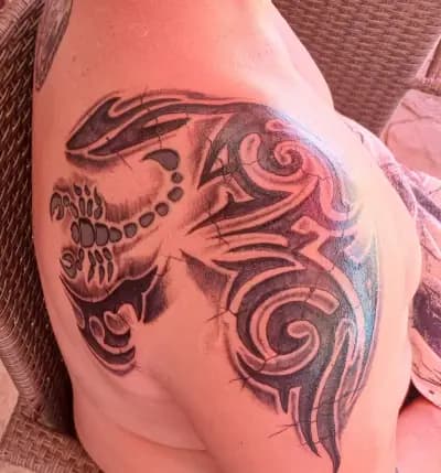 ROBONEEDLE TATTOO