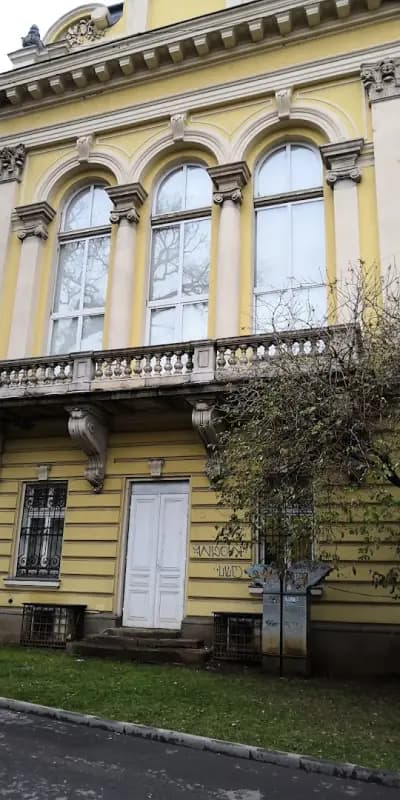 Паметник на Никола Вапцаров