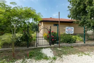 Къща за гости Вяра / Guest House Vyara