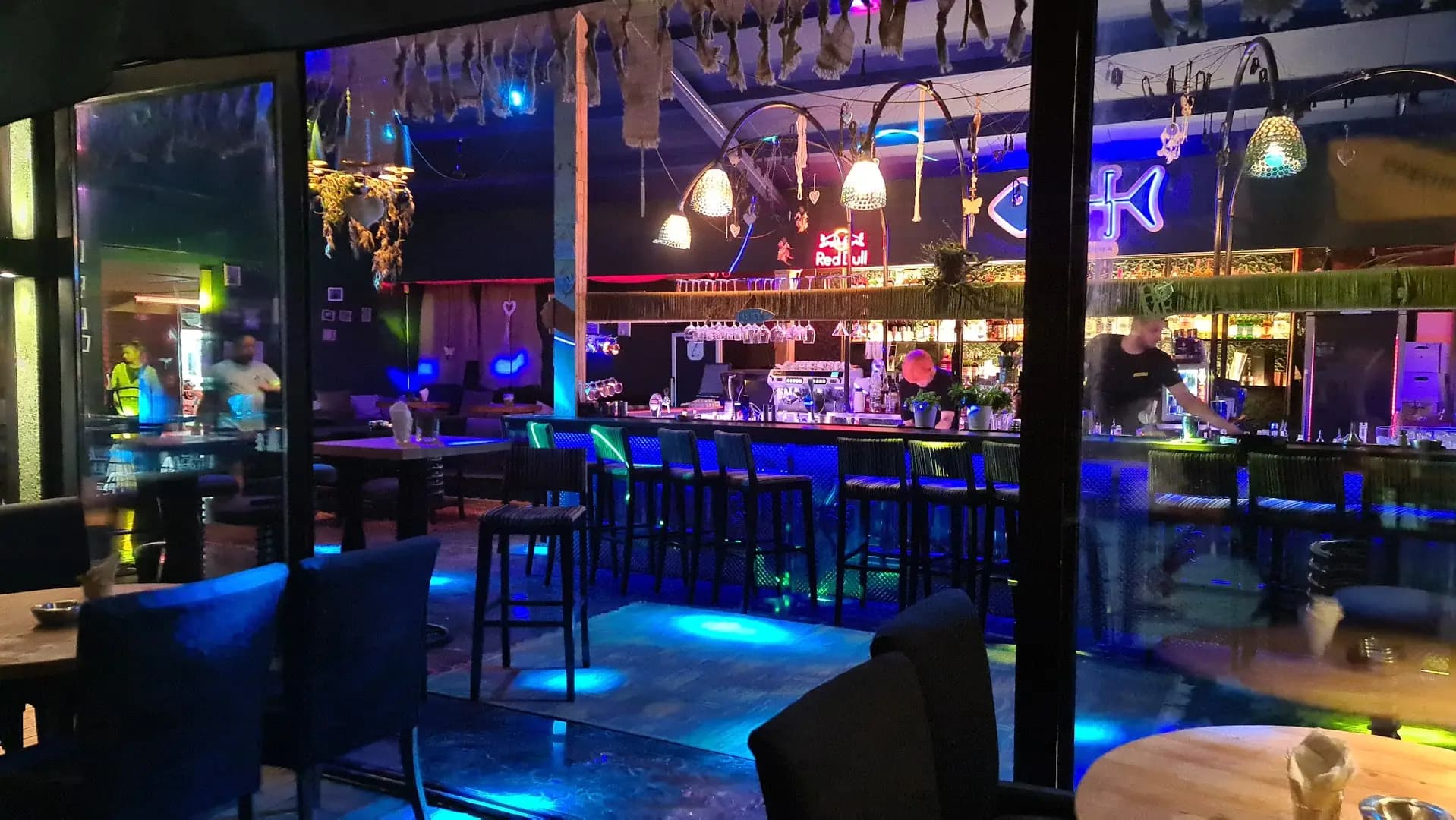 Beach Club 365