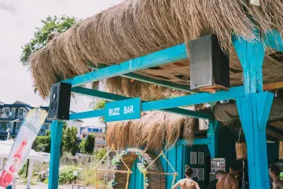 BUZZ BAR