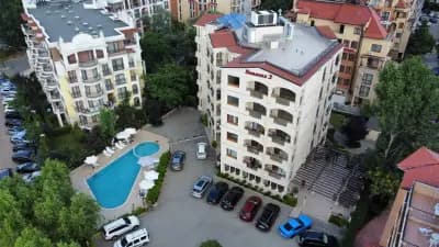 Seasons 3 Apartment