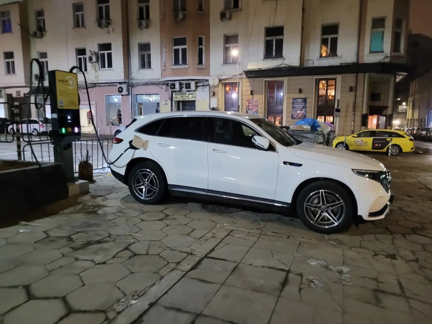 Станция за зареждане Kia Hypercharge