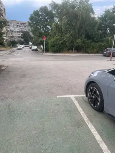 Станция за зареждане Fines