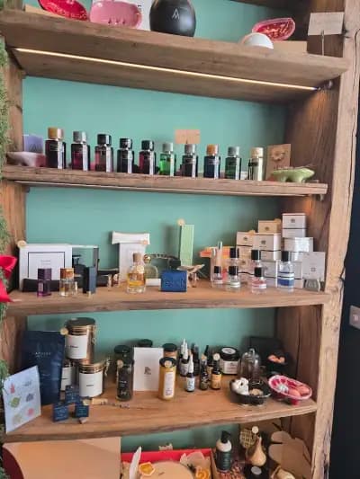 TRAKE Concept Store - Магазин за натурална козметика, ароматни свещи и подаръци с Роза Дамасцена