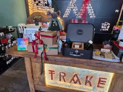 TRAKE Concept Store - Магазин за натурална козметика, ароматни свещи и подаръци с Роза Дамасцена