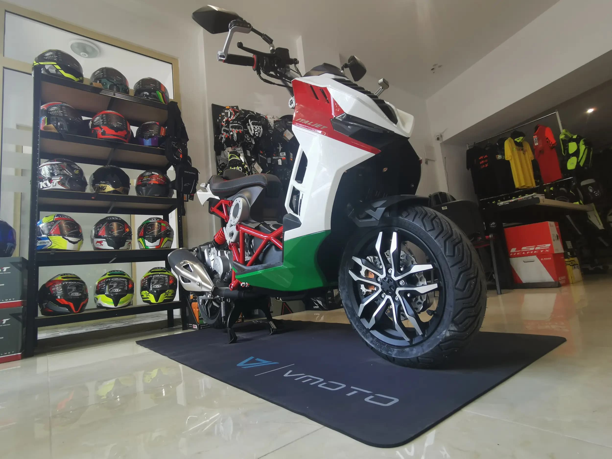 Motoboss.bg - мото екипировка - Пловдив