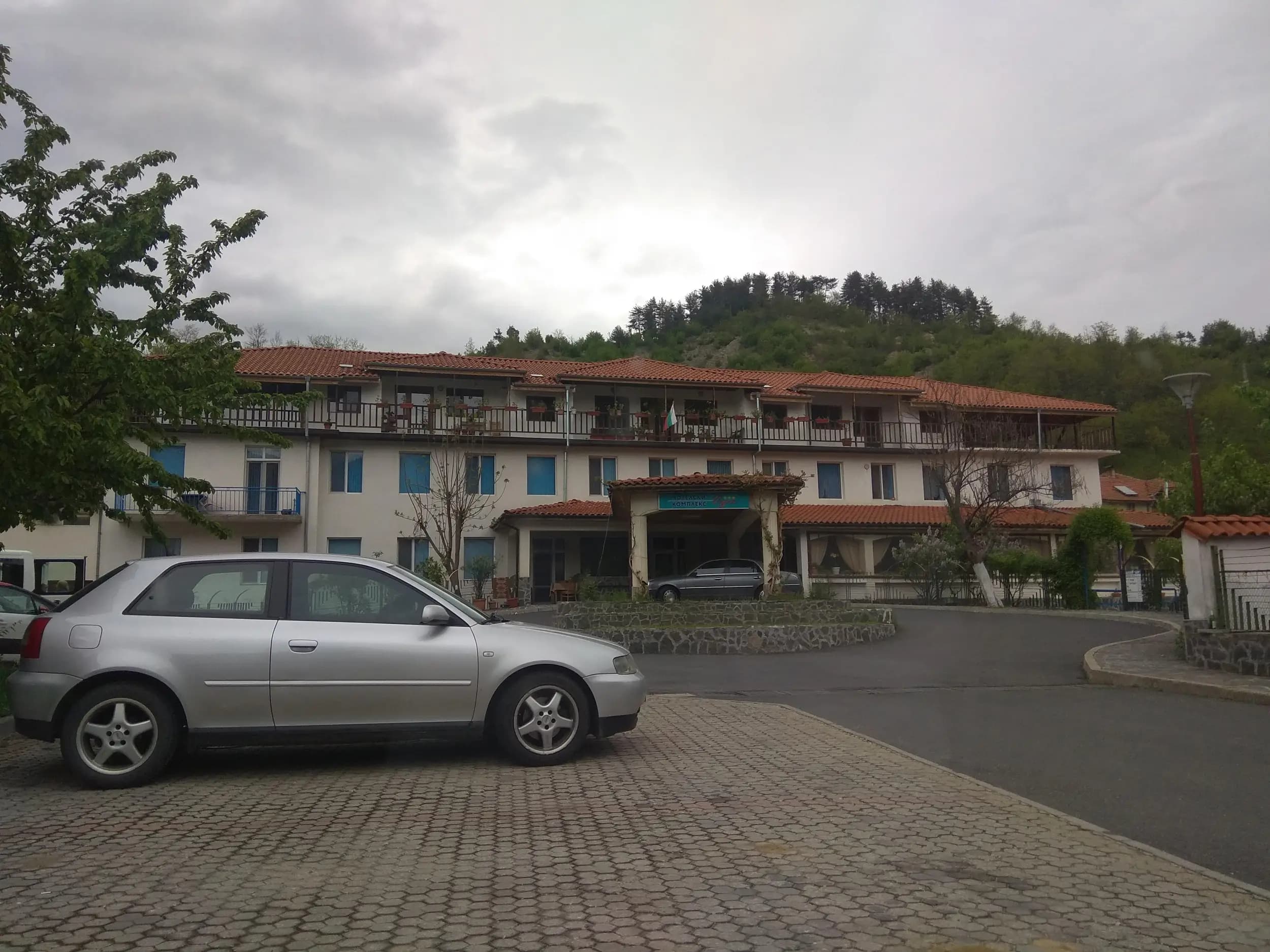 Хотел и ресторант Еди