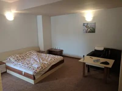 Хотел и ресторант Еди