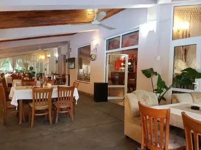 Хотел и ресторант Еди