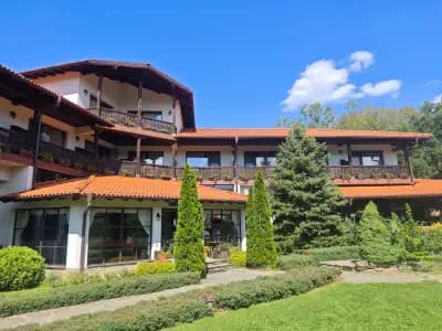 Семеен хотел и механа Сватовете - Family Hotel & Tavern Svatovete