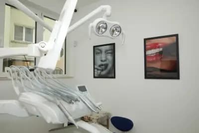 Дентална клиника Кобакова (Kobakova Dental Clinic)