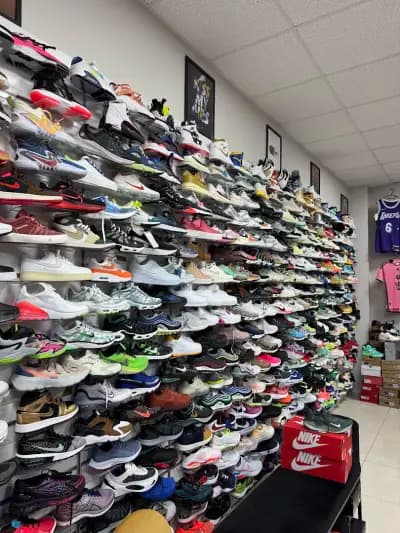 Спортен Бутик “Corner”
