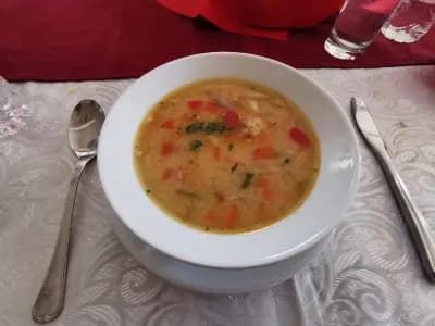 Хотел "Голд"