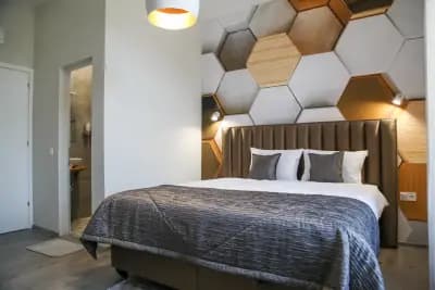 Corner House - Apartments & suites