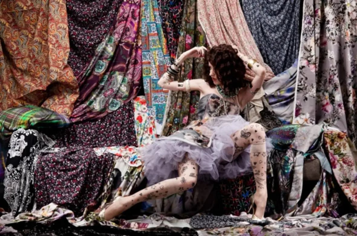 CURTAINS, BLINDS, FABRICS & more