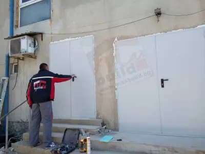 Интериорни врати и входни врати Максбилд