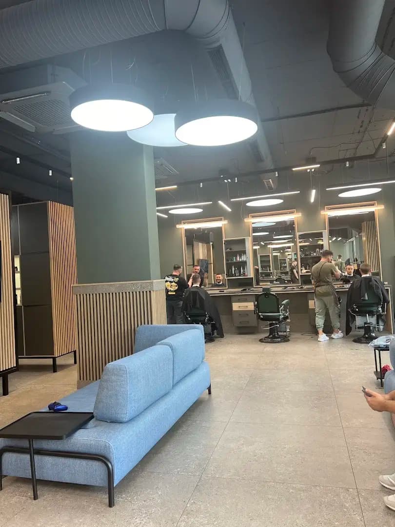 The Famous Barbershop In Green