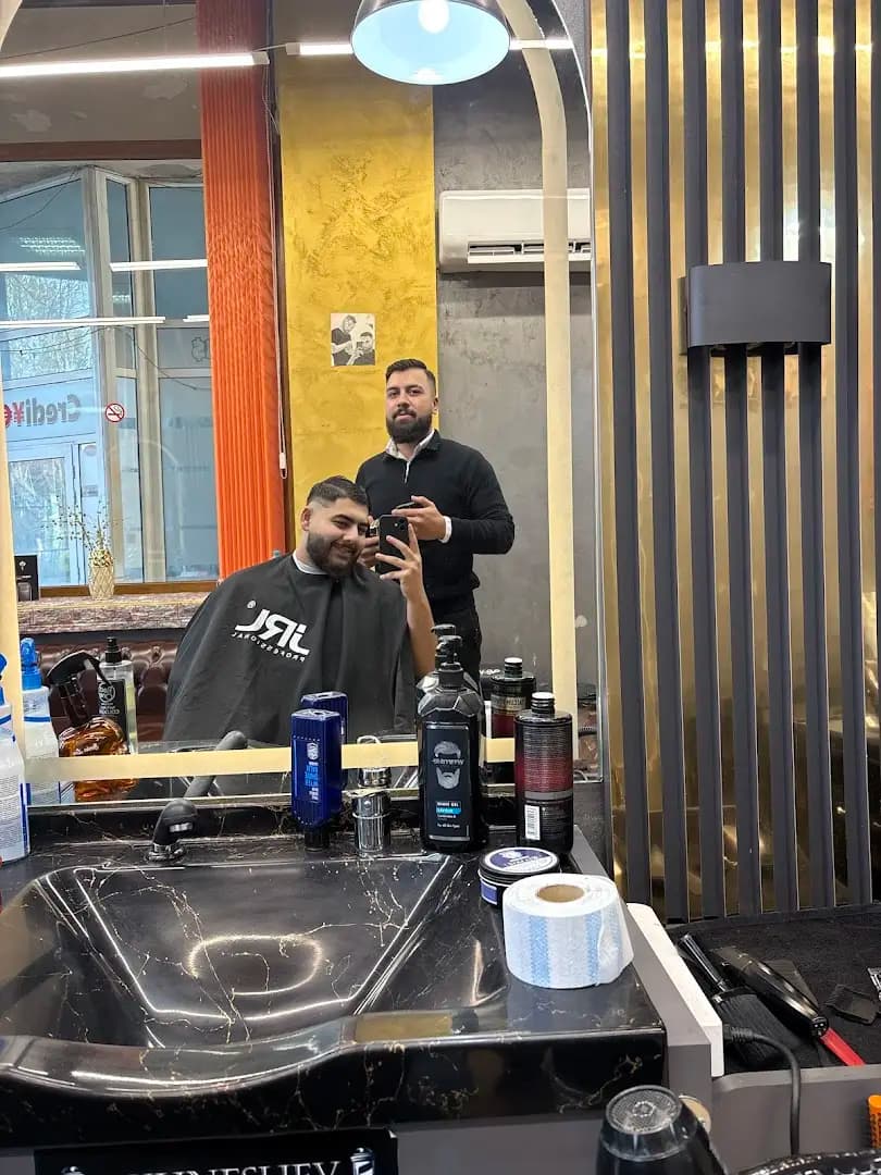 Gyuneshev barber shop