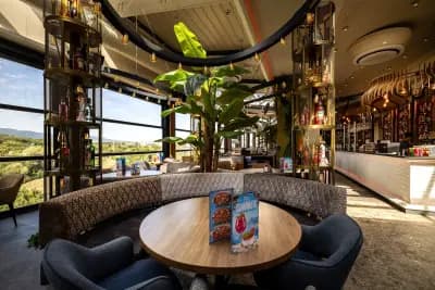 Happy Bar & Grill Lyulin