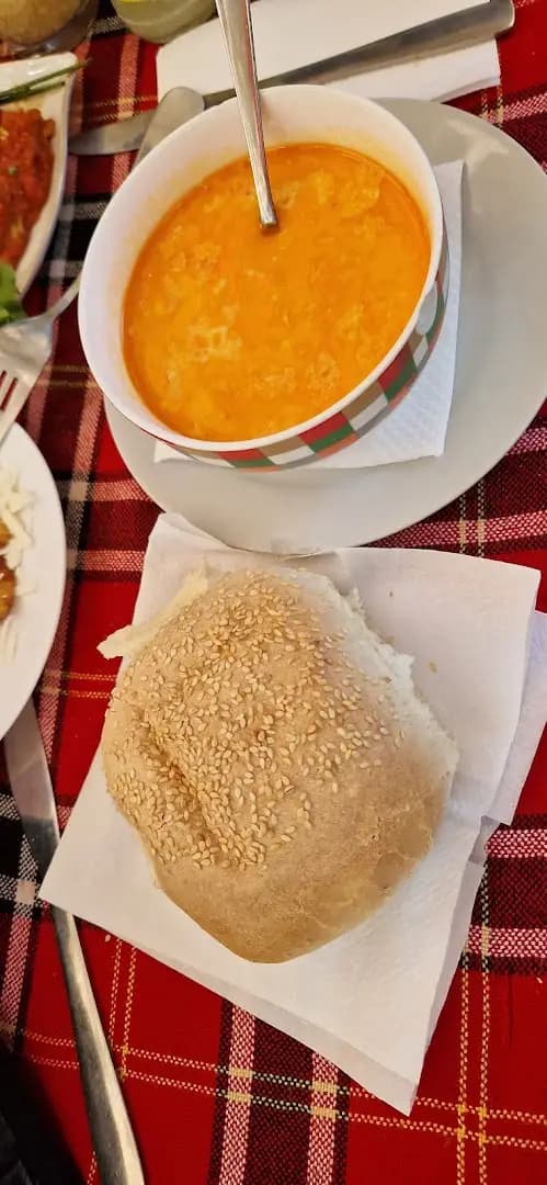 Стената