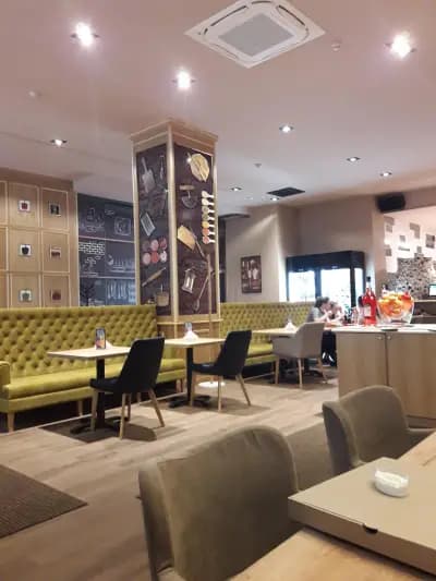 Форум Тракия