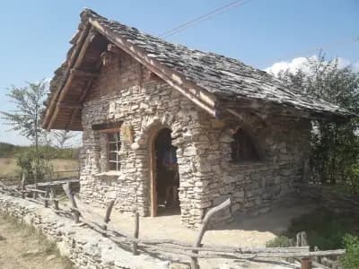 Каменните къщи