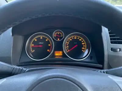 Автокъща Каменец / Car dealer Kamenetc