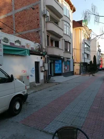 Дентална Медицина д-р Гриша Хаджиев