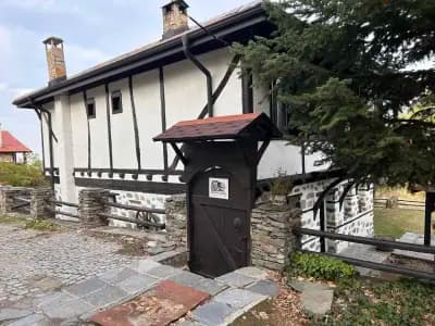 Дедовата къща