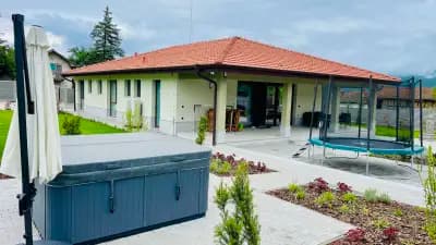 Chara Guest House