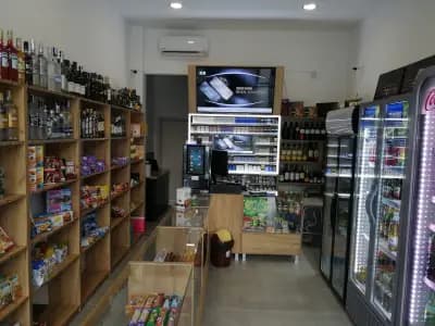 Алкохол, цигари, захарни изделия